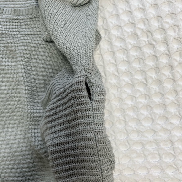 Simplee Gray Ruffle Sleeve Sweater - Picture 6 of 10